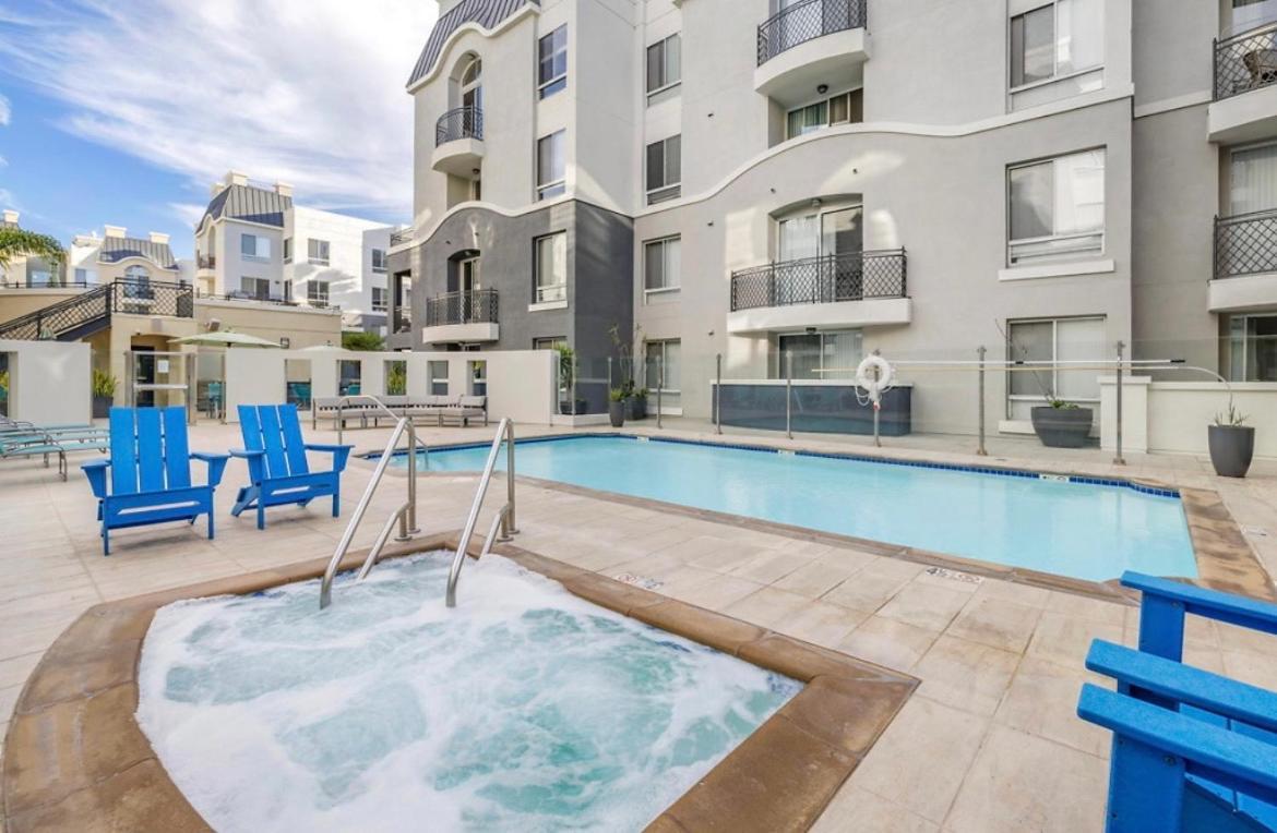 Apartment The Hideaway, Pool, Jacuzzi, And Gym